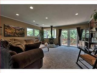 4th image of 19720 Oakmont Dr