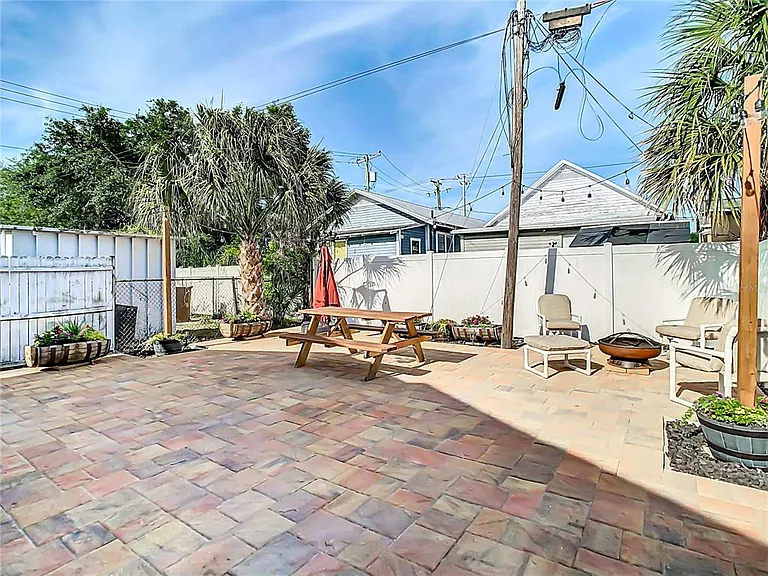 2904 Sanchez St — Photo 19