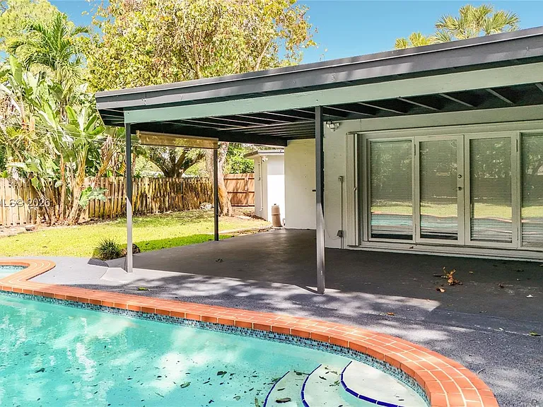 4330 SW 7th St — Photo 55