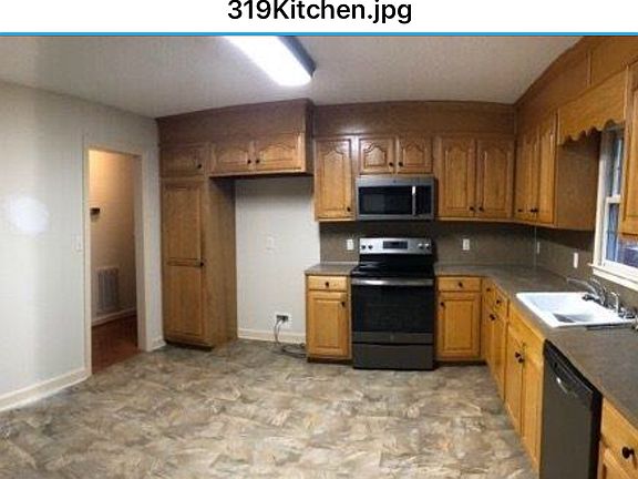Large kitchen, new appliance