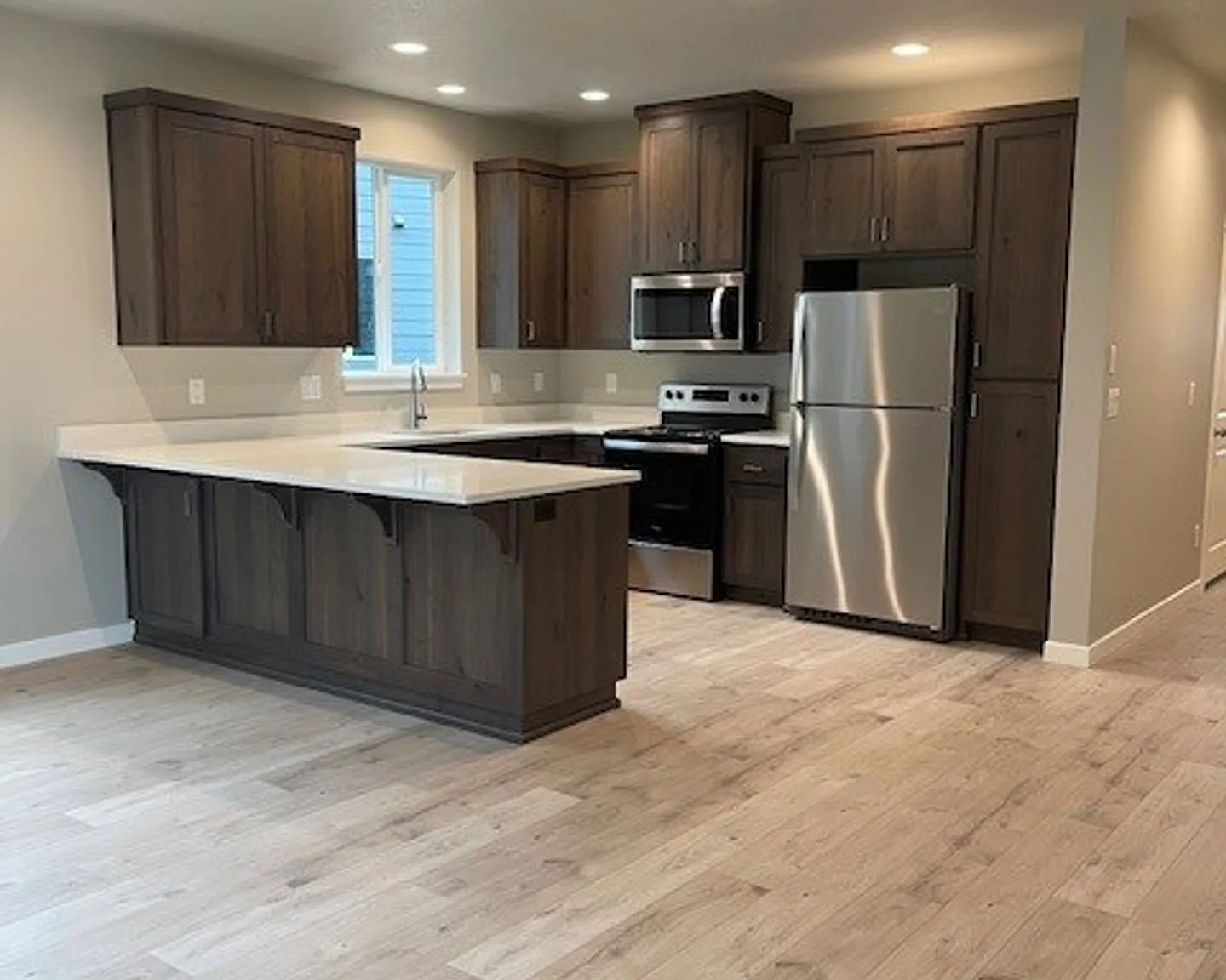 Duplex Homes in Desirable North Keizer Neighborhood — Photo 1