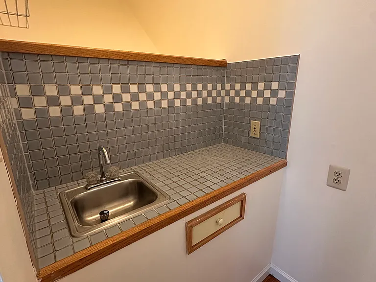 8 Arthur Rd — Photo 12