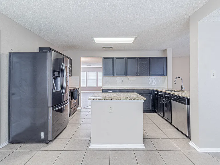 420 Ashley Park — Photo 16