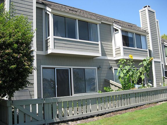 Townhouse rear with water view