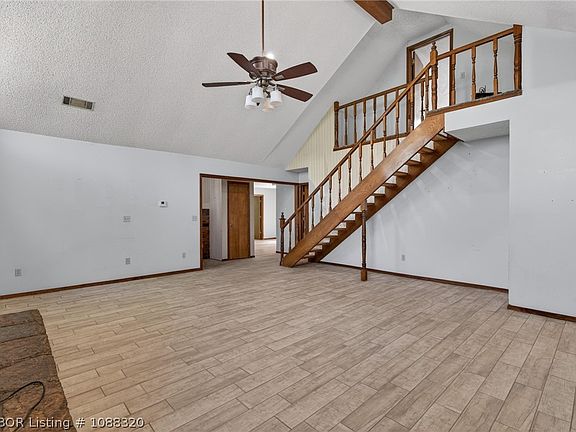 3rd image of 743 W 13th St