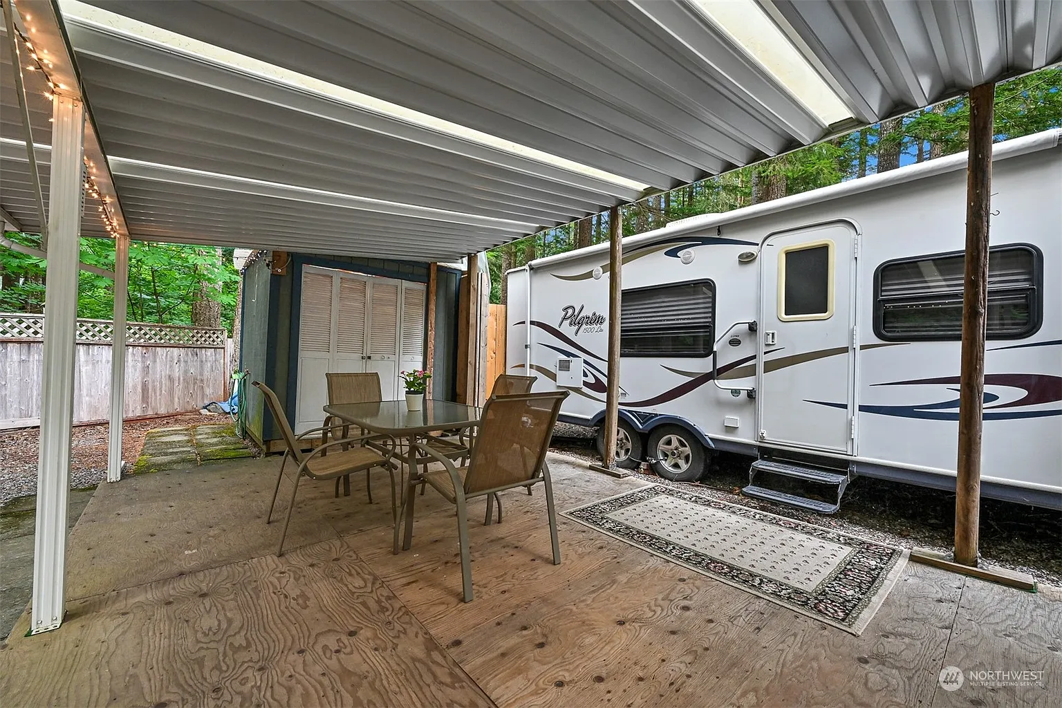 2092 Dogwood photo 1