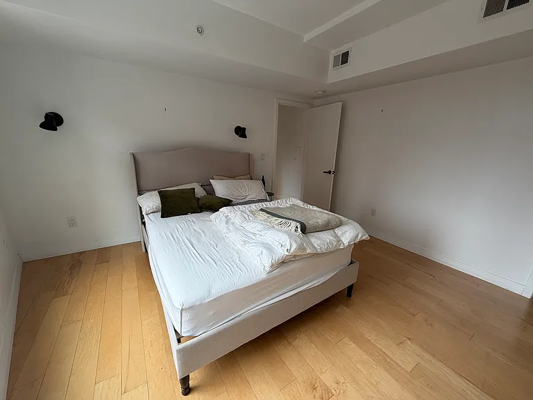 15 Allen St #201 — Photo 12