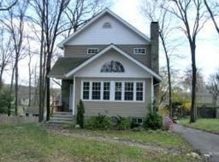 13 Cedar Pl, Wayne, NJ 07470