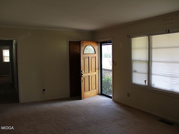 3rd image of 3038 Debra Ann Dr