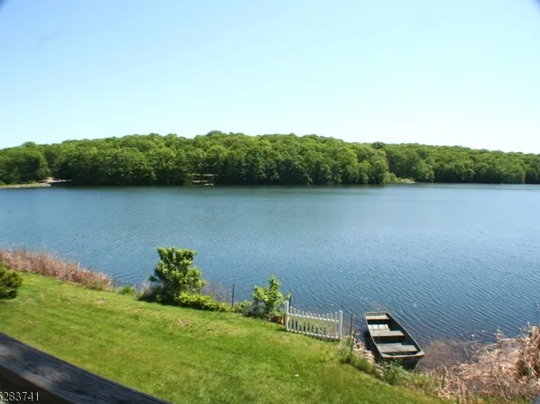 414 Canistear Rd, Vernon Twp., NJ 07460