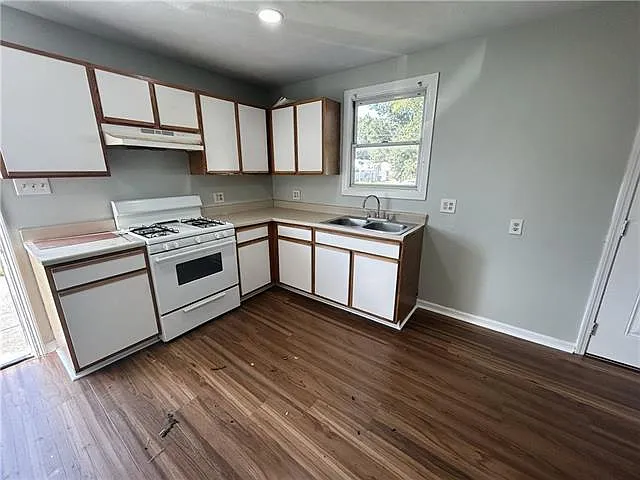 2 bed, 1.0 bath, 850 sqft, $1,350 — Photo 3
