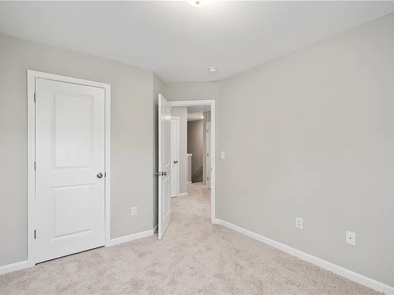2826 Laurel Ridge Cir — Photo 19
