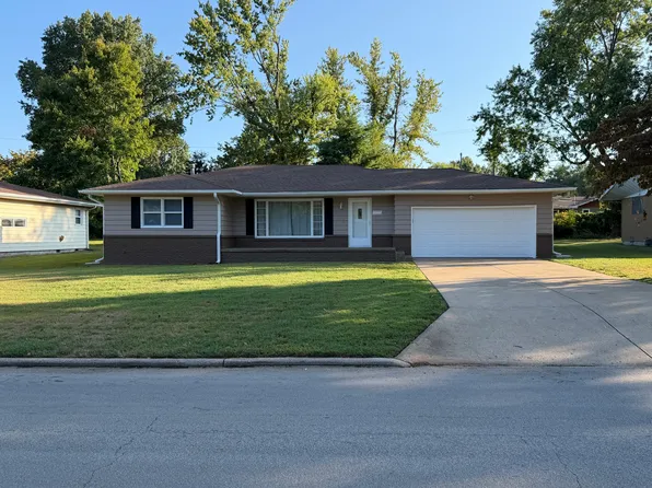 1902 E Edgewood St, Springfield, MO 65804