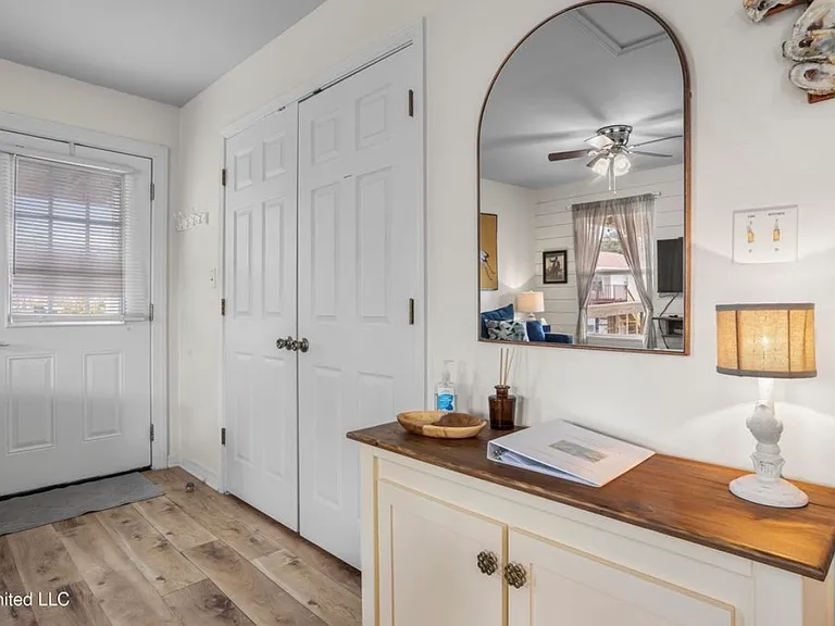 4081 Cardinal St — Photo 16