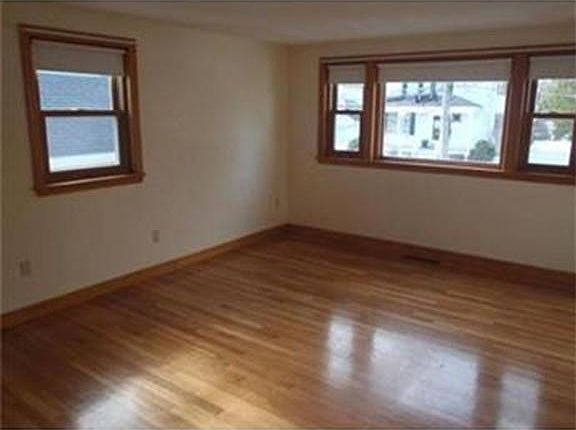 4th image of 25 B Lydon St
