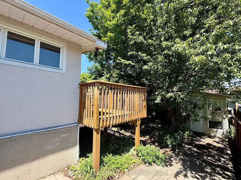 21 Southview Cres — Photo 41