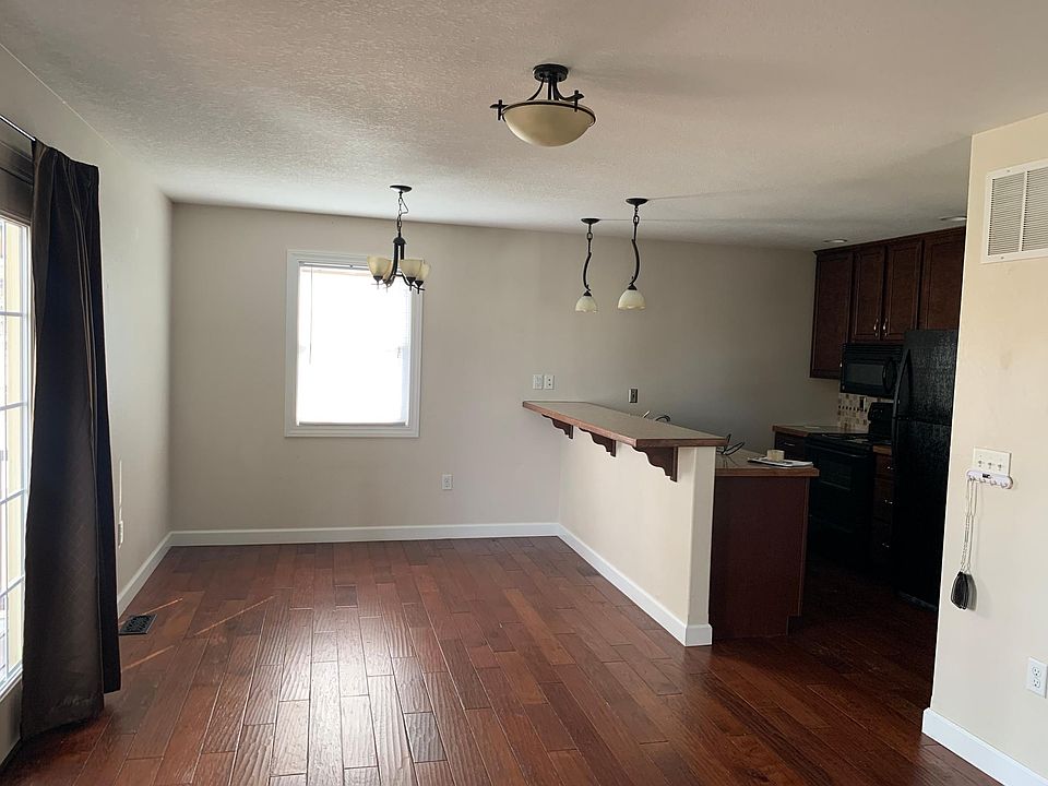 406 Moro St Manhattan, KS, 66502 Apartments for Rent Zillow