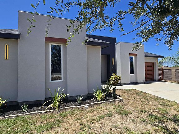 3rd image of 5545 Portugal Loop