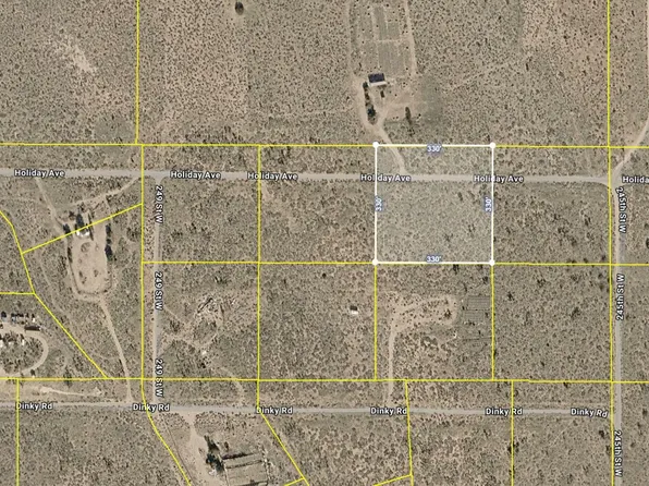 24800 Holiday Ave, Rosamond, CA 93560