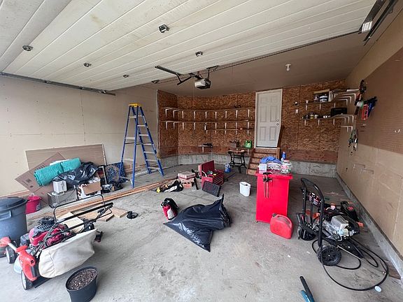 3rd image of 11338 82nd Ave