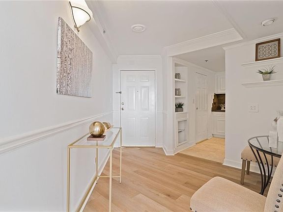 3rd image of 1501 Clairmont Rd