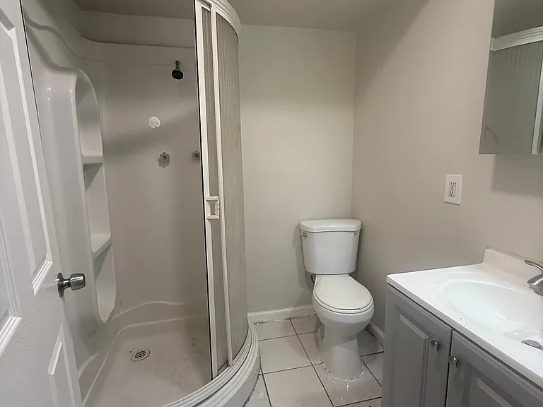 285 S 6th St #1F — Photo 2