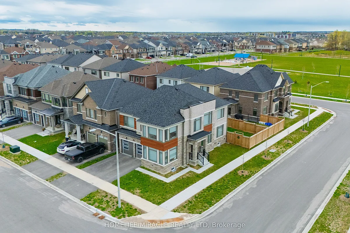 Building Photo - 17 Ludlow Dr