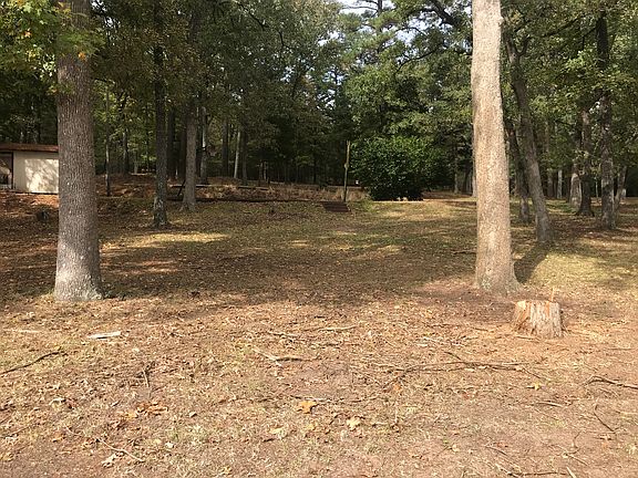 5th image of 26 Waco Dr