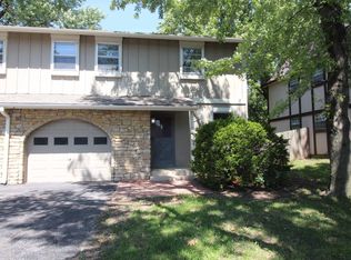 10720 W 88th Ter, Overland Park, KS 66214