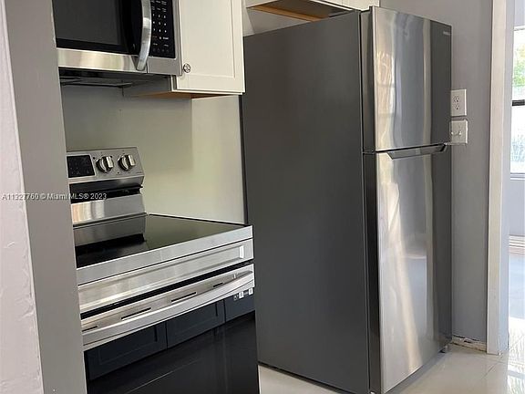 5th image of 1800 Normandy Dr #2