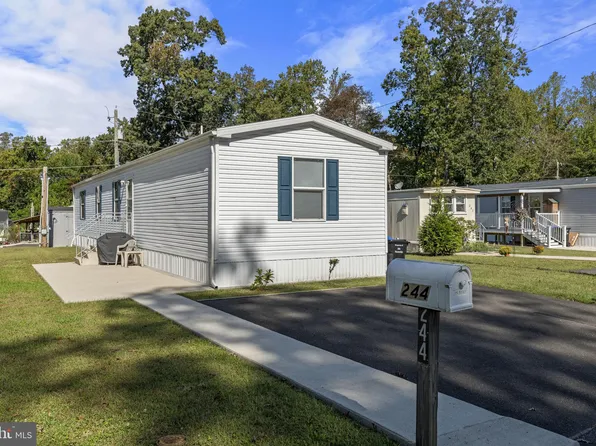 244 Iris Rd, Mullica Hill, NJ 08062