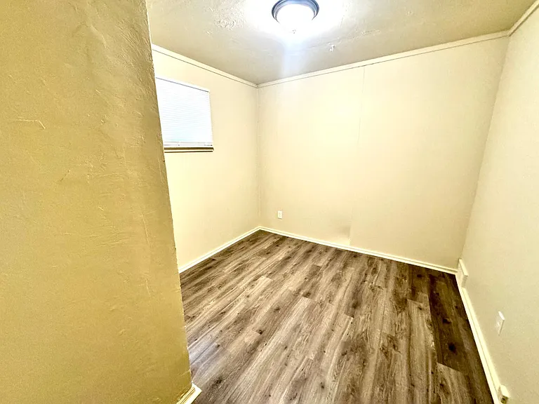 147 Virginia Ave — Photo 42