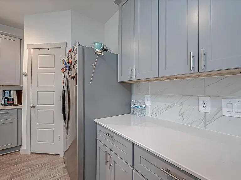 6850 Amber Cliff Ln — Photo 14