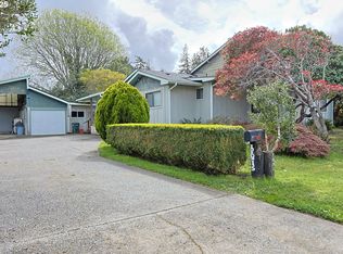 1091 Clark St, North Bend, OR 97459