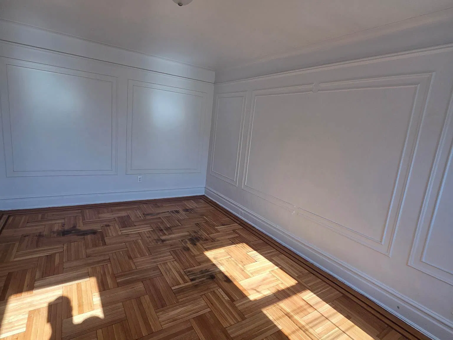 227 Linden Boulevard — Photo 4