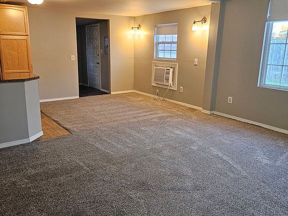 4th image of 1905 W Easton Ct