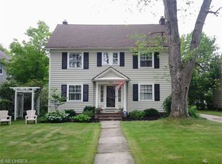 3193 Chadbourne Rd, Shaker Heights, OH 44120