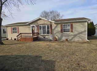 5518 White Pine Ln, Roscoe, IL 61073