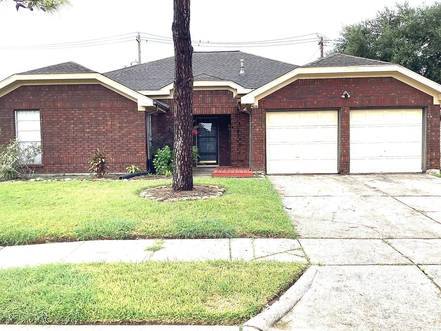3 bed, 2.0 bath, 1799 sqft, $2,250 — Photo 1