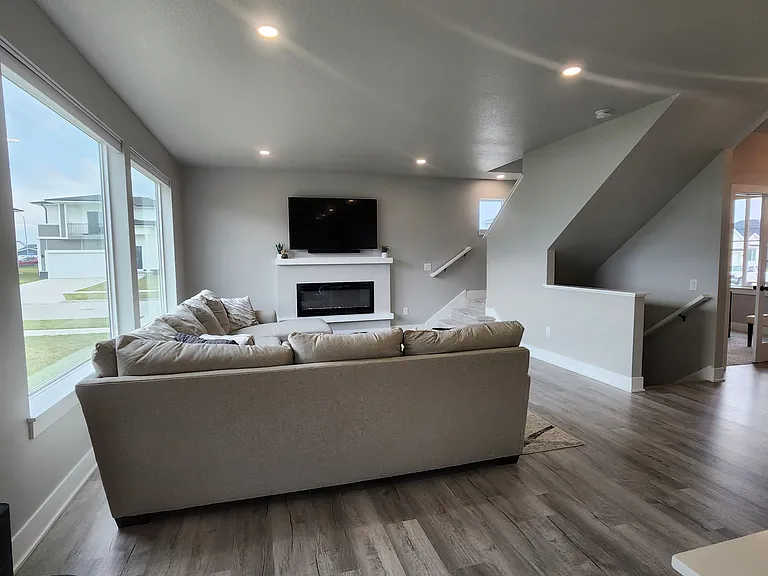 603 NE Pearl Dr — Photo 7
