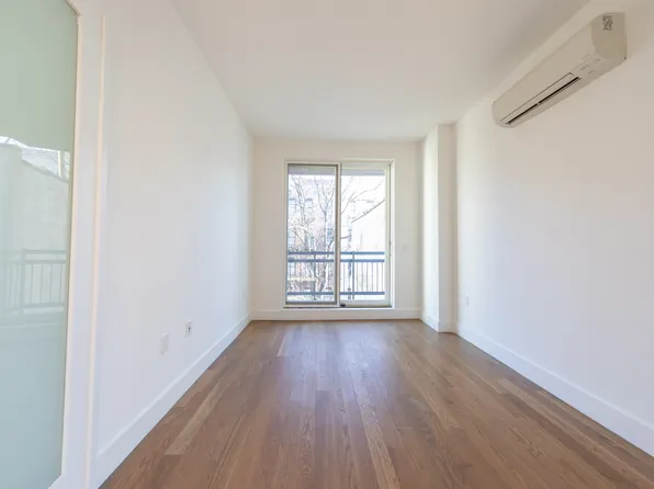 323 East 19th Street image 3 of 16