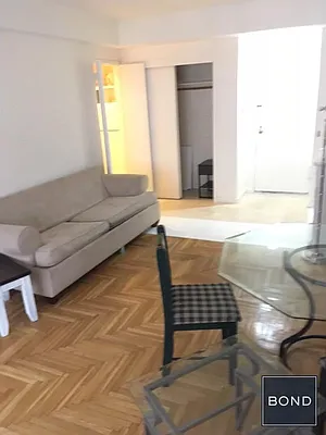 Rented by Bond New York | media 22