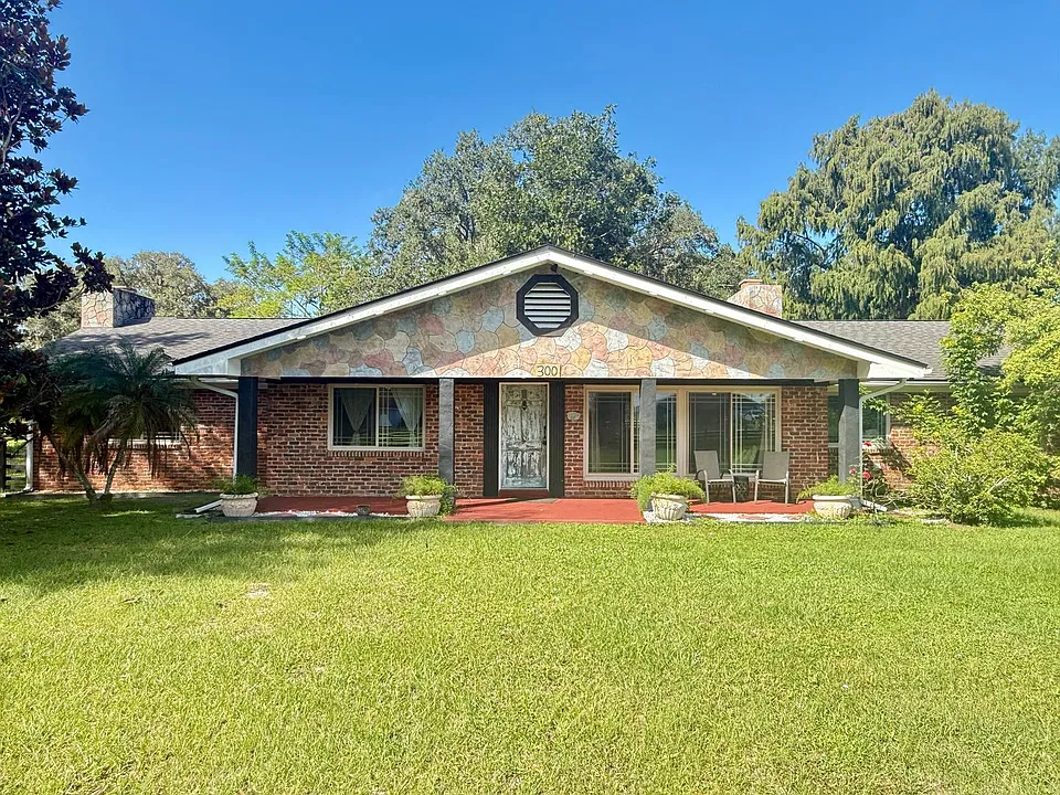 300 Orange Ave