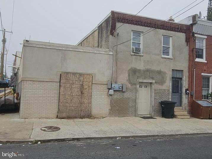 1st image of 2137 E Ann St
