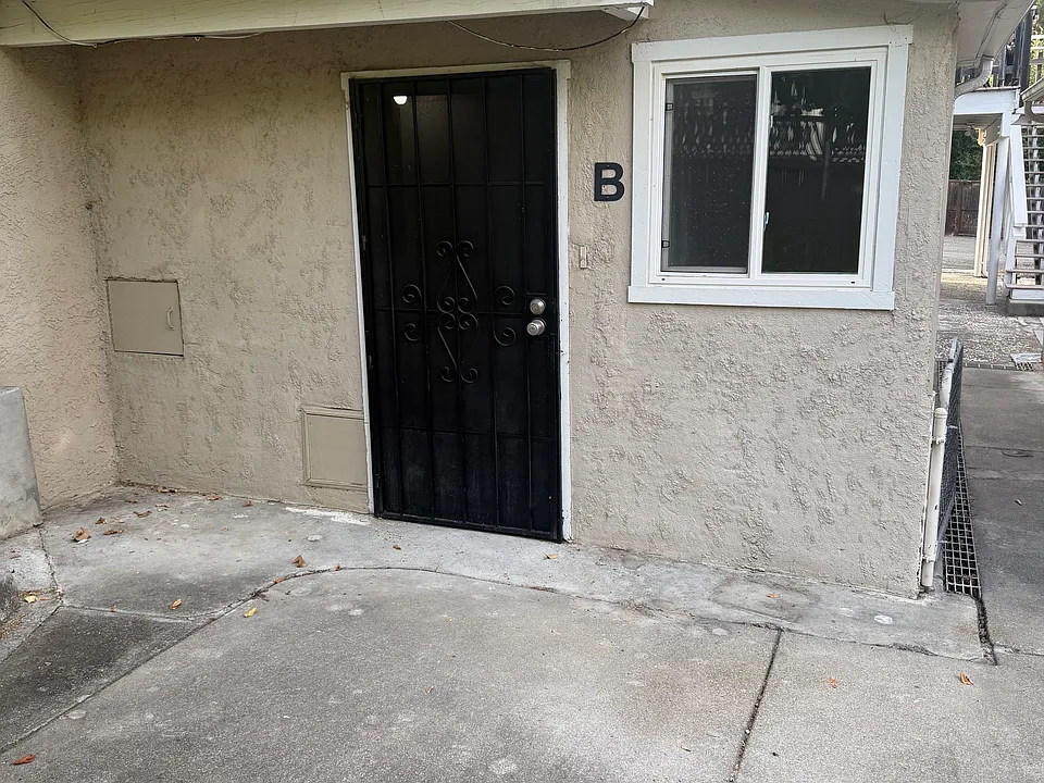 173 Fig Tree Ln #B