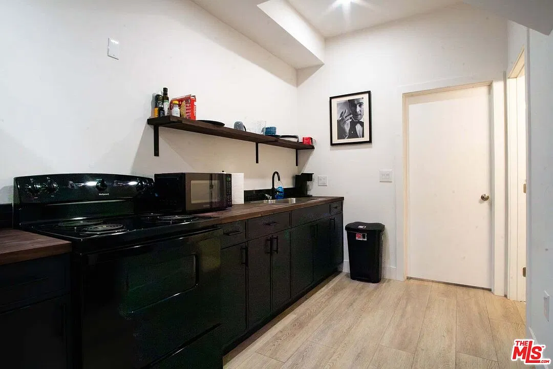 1 bed, 1.0 bath, 710 sqft, $2,400 — Photo 3