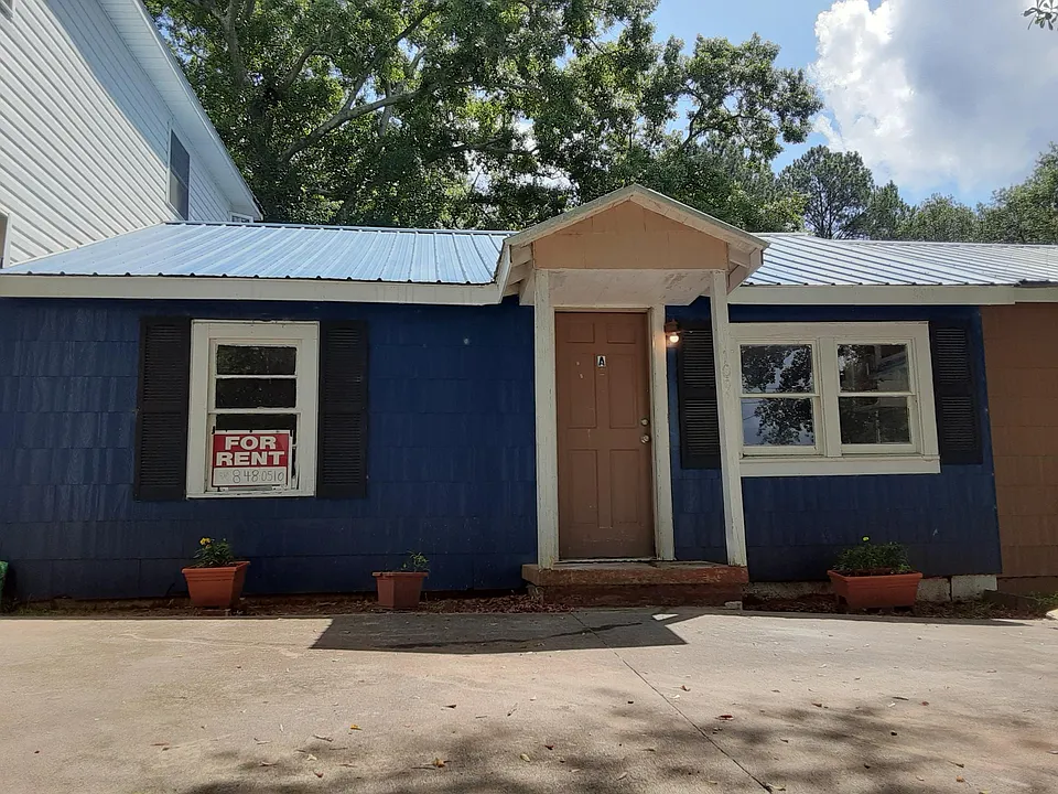 Front of apt.2 car parking.