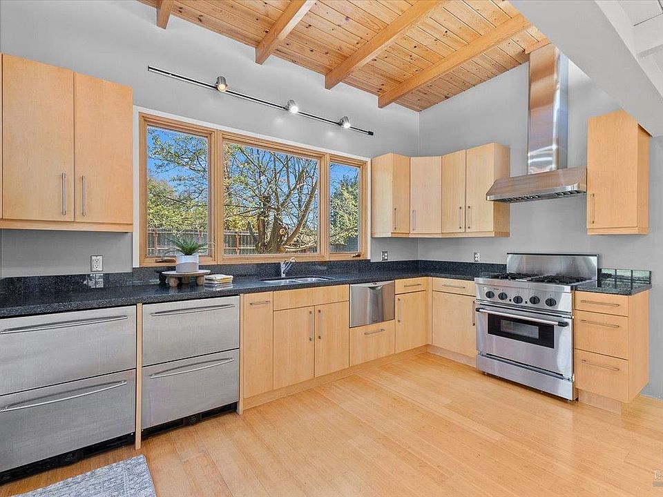 1st image of 197 Bailhache Avenue
