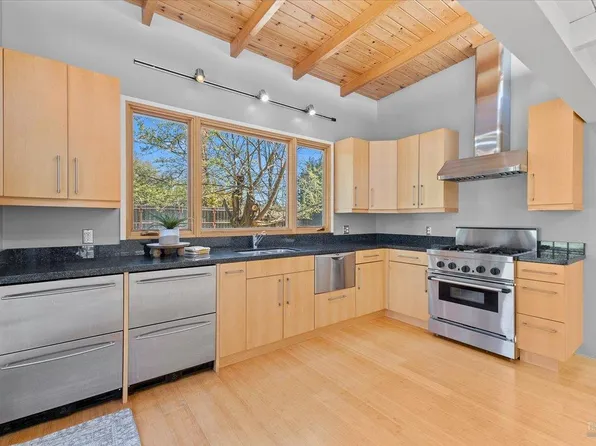 197 Bailhache Avenue, Healdsburg, CA 95448