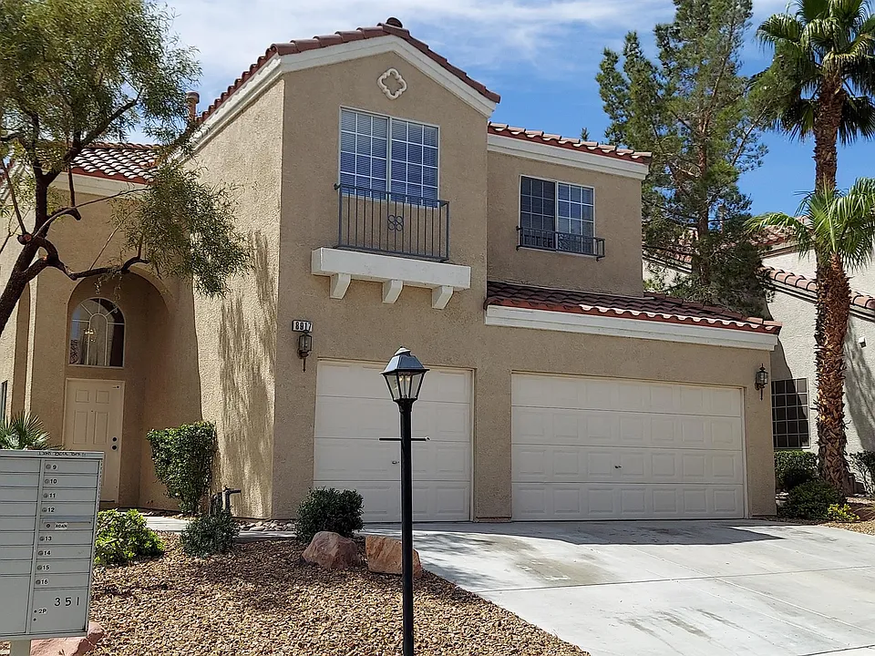 8917 Picket Fence Ave